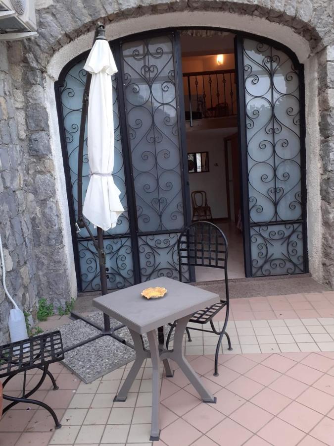 Bed and Breakfast La Dacia Di Gina Ravello Esterno foto